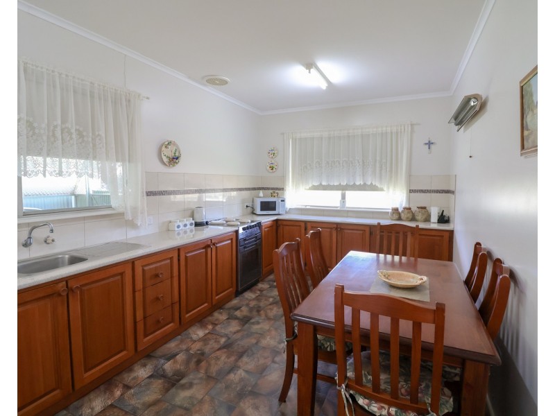 144 Thurla Street, Swan Hill VIC 3585