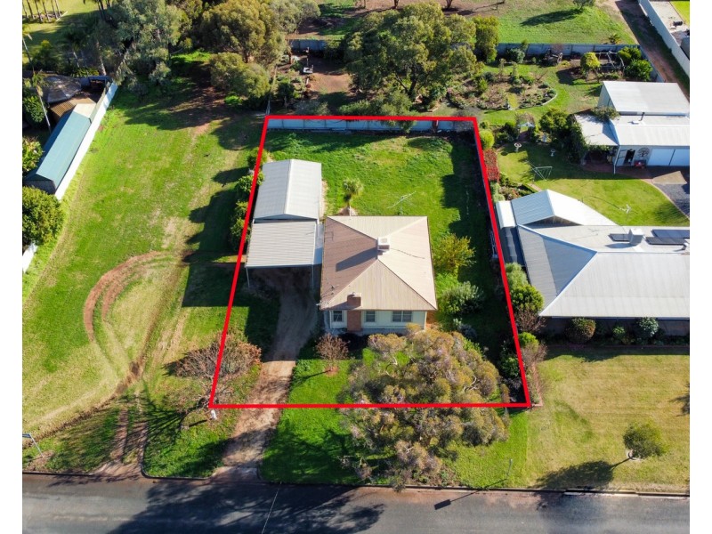 58 Marraboor Street, Lake Boga VIC 3584
