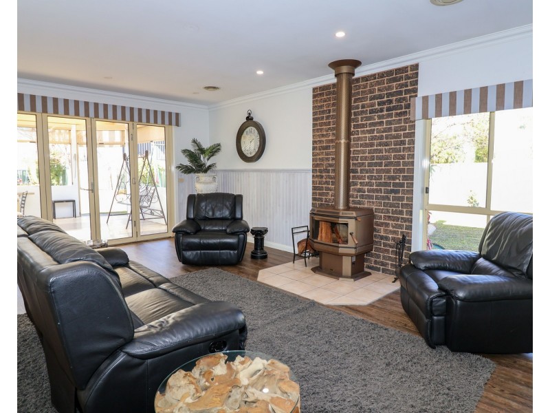 2 Cedar Court, Swan Hill VIC 3585