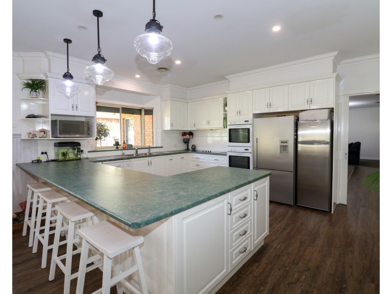 2 Cedar Court, Swan Hill VIC 3585