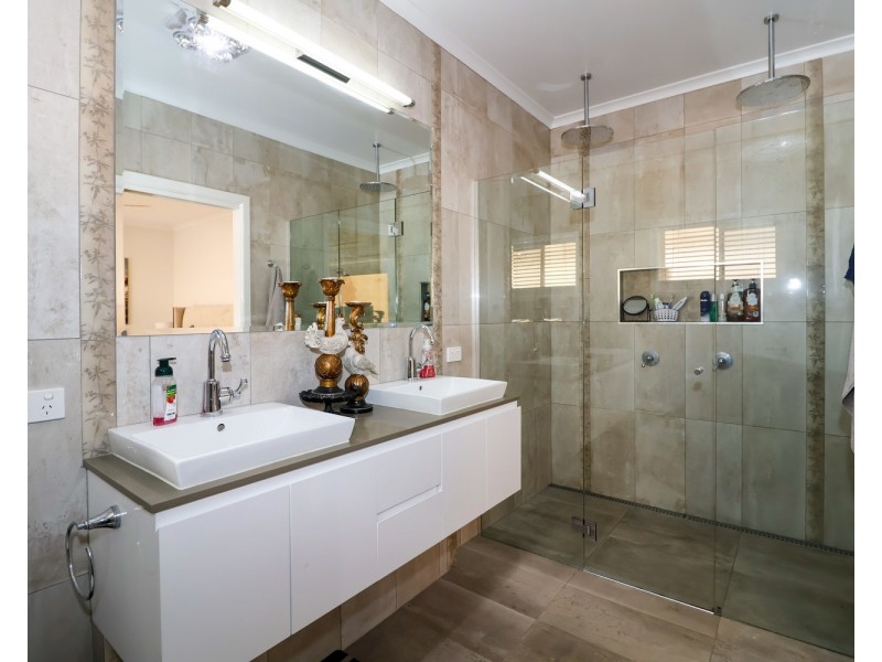 2 Cedar Court, Swan Hill VIC 3585