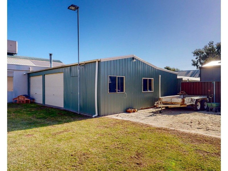 2 Cedar Court, Swan Hill VIC 3585