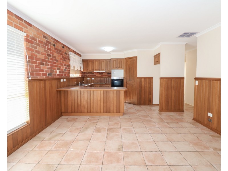 3/74 Stradbroke Avenue, Swan Hill VIC 3585