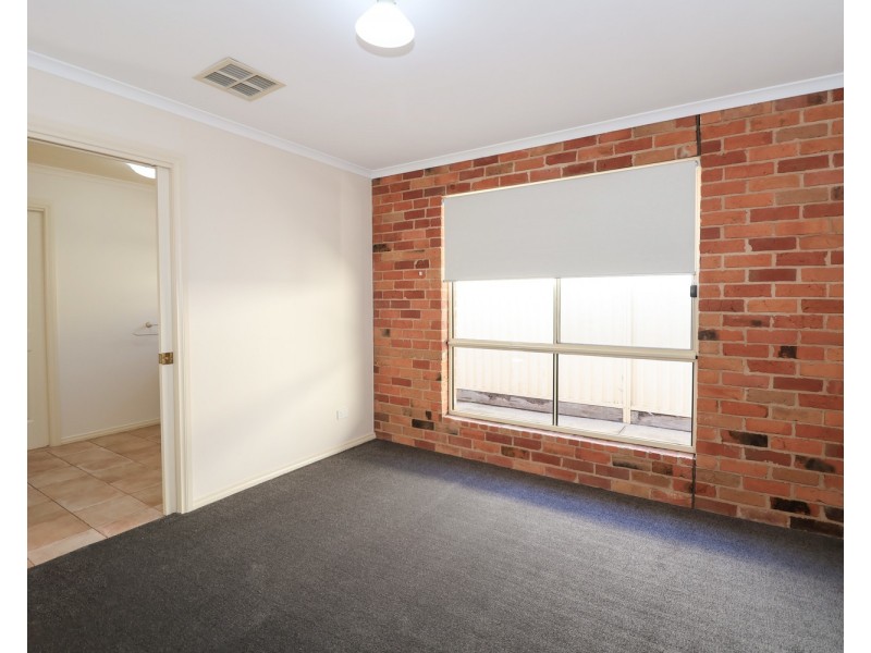 3/74 Stradbroke Avenue, Swan Hill VIC 3585