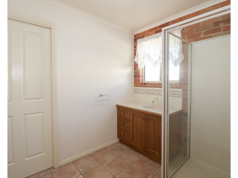 3/74 Stradbroke Avenue, Swan Hill VIC 3585