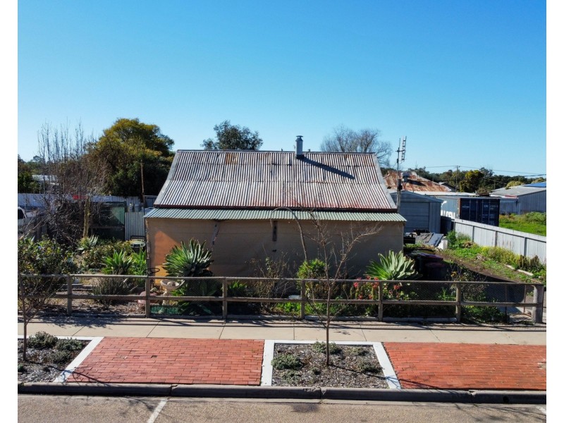 84 Stradbroke Avenue, Nyah VIC 3594