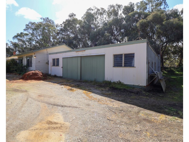 156 Lower Loddon Road, Kerang VIC 3579