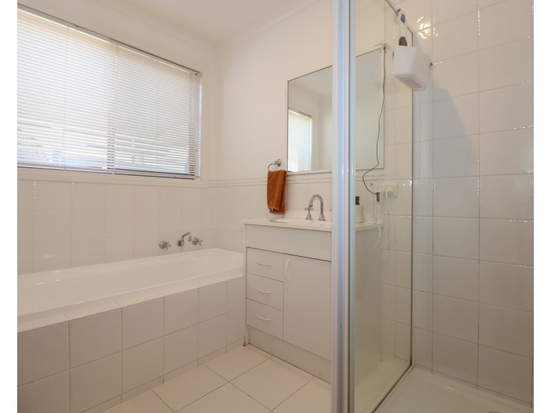 6 Wilkins Grove, Swan Hill VIC 3585