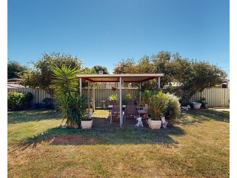 38 Stradbroke Avenue, Swan Hill VIC 3585