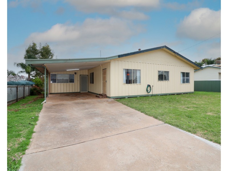 18 Elizabeth Street, Nyah West VIC 3595