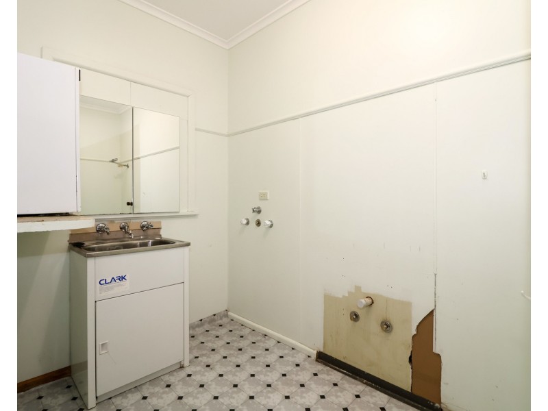 18 Elizabeth Street, Nyah West VIC 3595