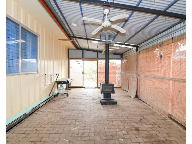 18 Elizabeth Street, Nyah West VIC 3595
