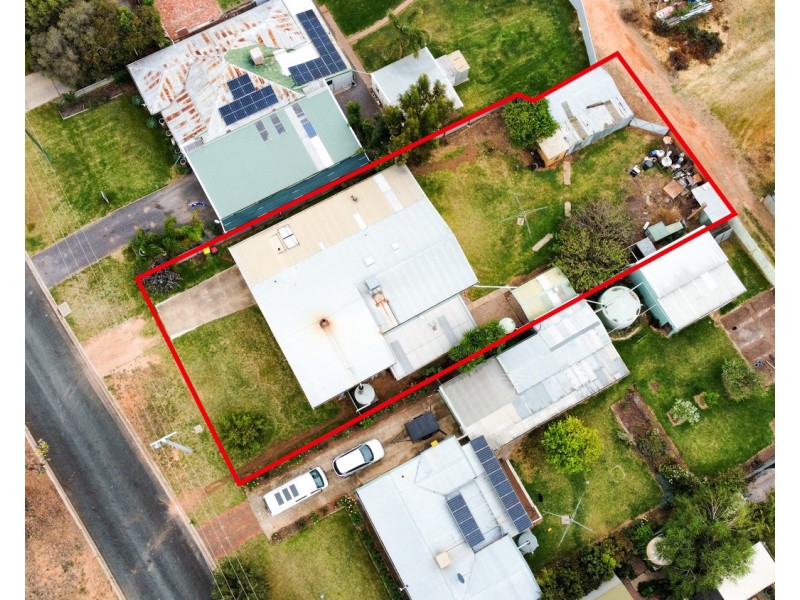 18 Elizabeth Street, Nyah West VIC 3595