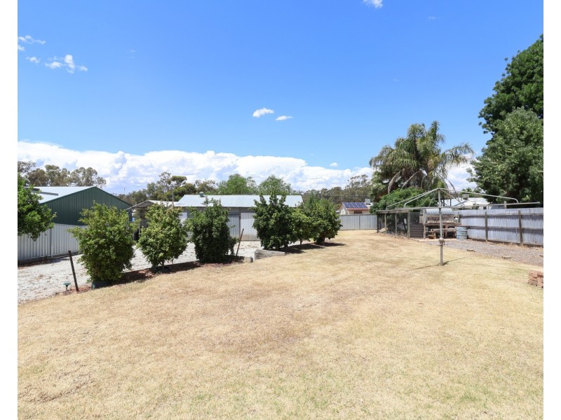 122 Stradbroke Avenue, Nyah VIC 3594