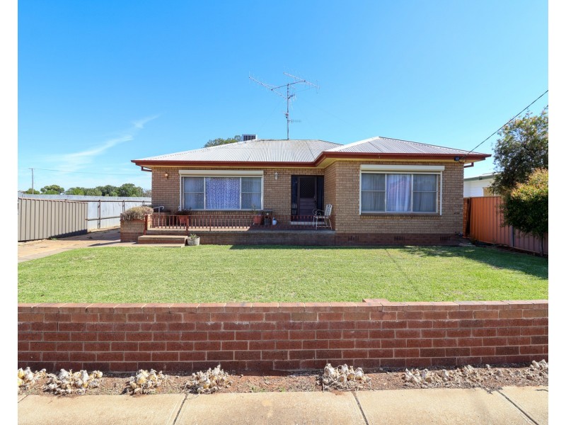 4 Wallace Street, Swan Hill VIC 3585