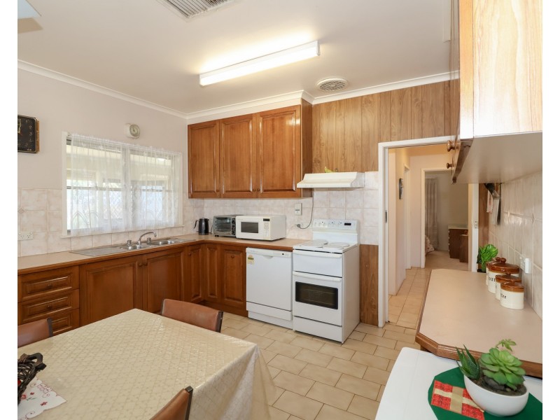 4 Wallace Street, Swan Hill VIC 3585