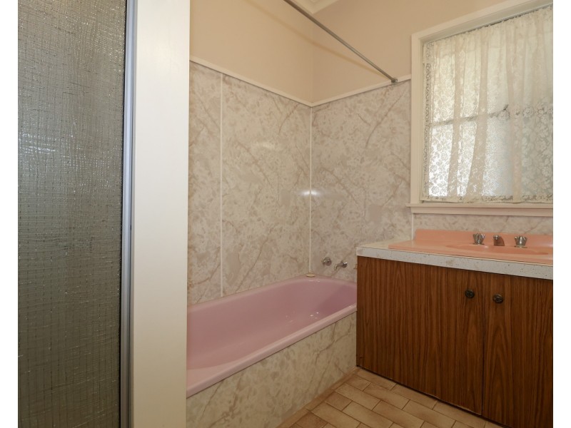 4 Wallace Street, Swan Hill VIC 3585