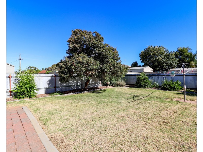16 Logan Street, Swan Hill VIC 3585
