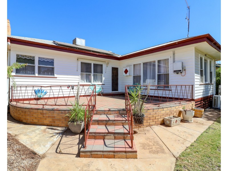 125 Stradbroke Avenue, Nyah VIC 3594