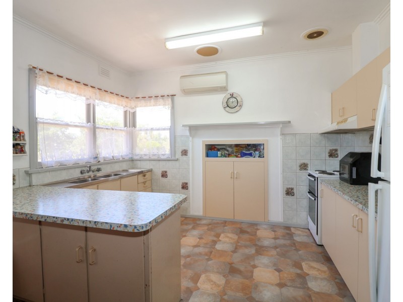 125 Stradbroke Avenue, Nyah VIC 3594