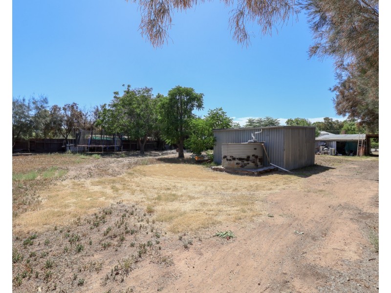 125 Stradbroke Avenue, Nyah VIC 3594