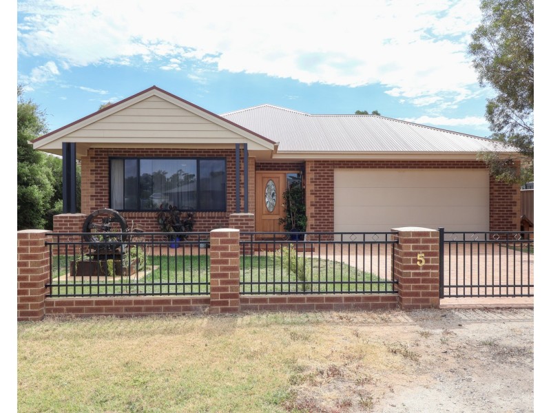5 Bridge Street, Koondrook VIC 3580