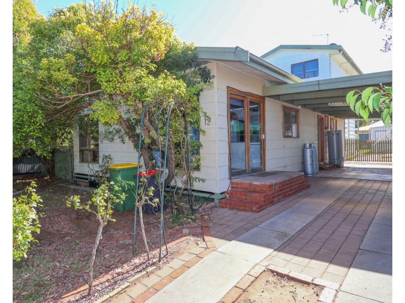 12 Donnington Street, Swan Hill VIC 3585