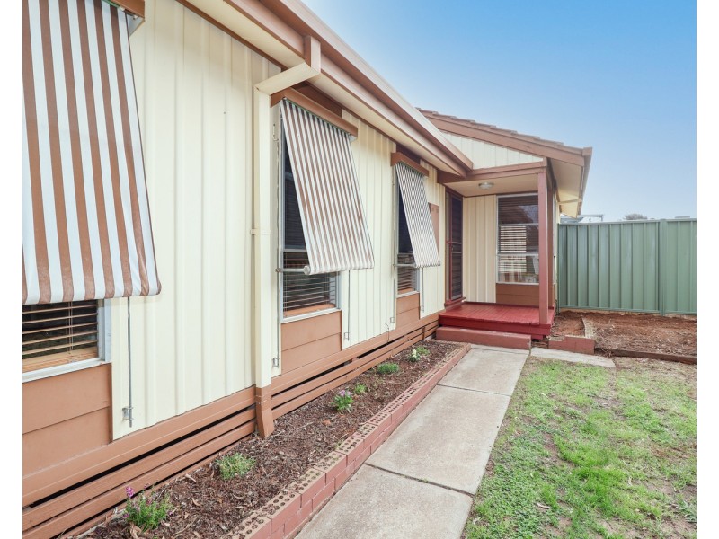 5 Harrison Crescent, Swan Hill VIC 3585