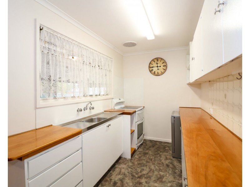 5 Harrison Crescent, Swan Hill VIC 3585