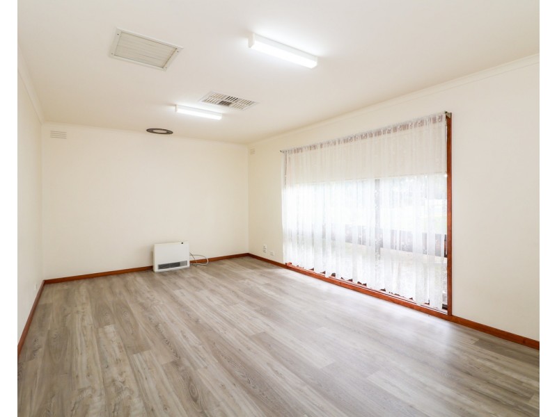 25 Domaille Crescent, Swan Hill VIC 3585