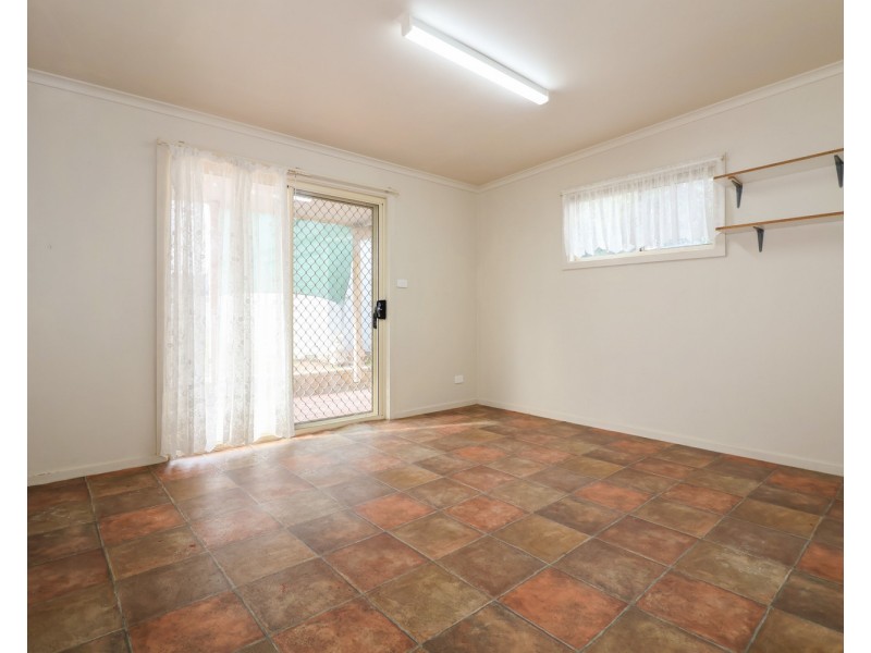 25 Domaille Crescent, Swan Hill VIC 3585