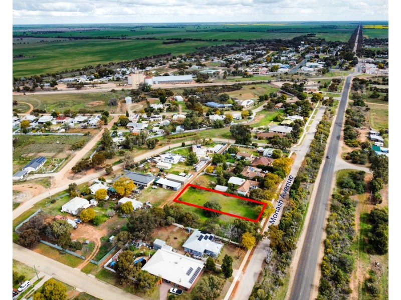 25 Monash Avenue, Nyah West VIC 3595