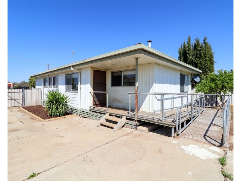 2 Chaplin Street, Swan Hill VIC 3585