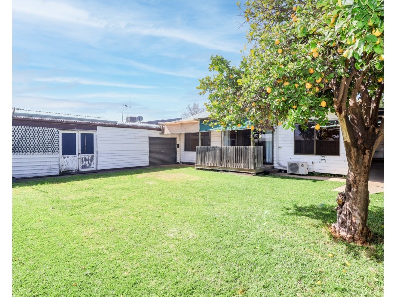 180 Stradbroke Avenue, Swan Hill VIC 3585