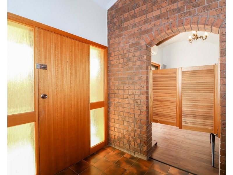 11 Cobham Avenue, Swan Hill VIC 3585