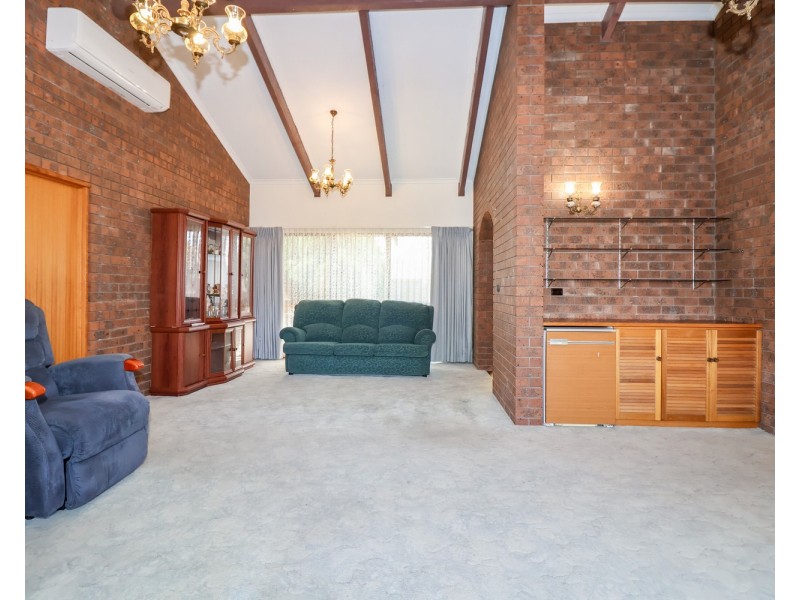 11 Cobham Avenue, Swan Hill VIC 3585