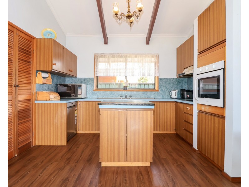 11 Cobham Avenue, Swan Hill VIC 3585