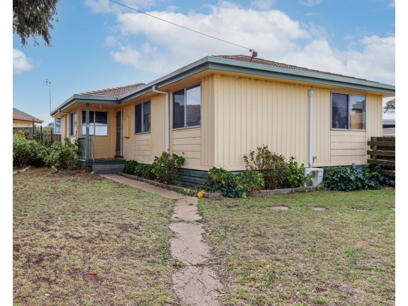 7 Harrison Crescent, Swan Hill VIC 3585