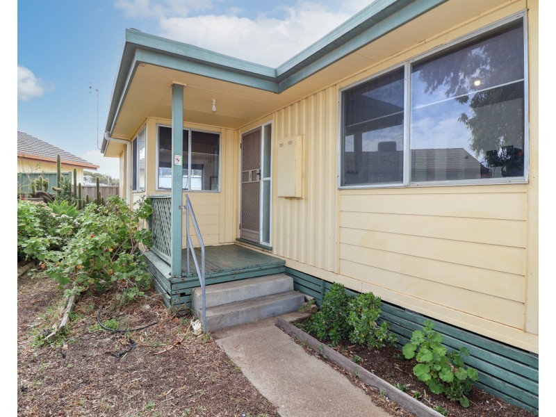 7 Harrison Crescent, Swan Hill VIC 3585