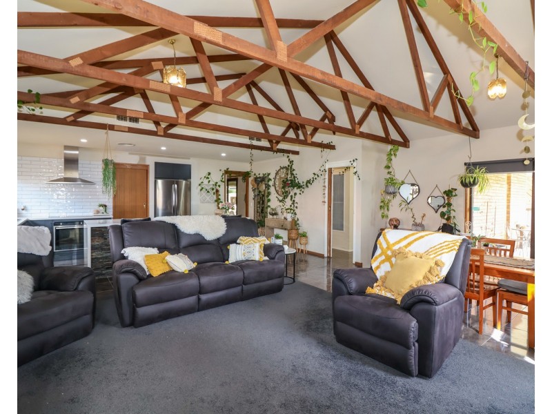 29 Wilkins Grove, Swan Hill VIC 3585