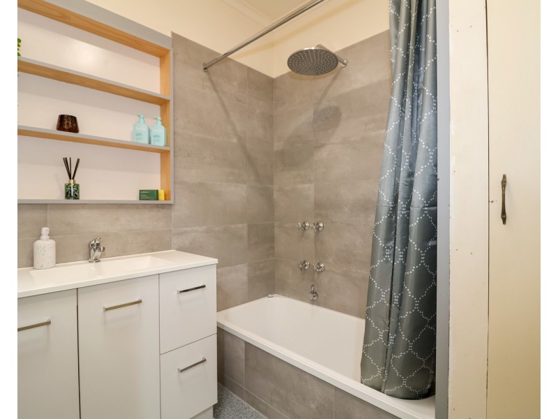 42 Murlong Street, Swan Hill VIC 3585