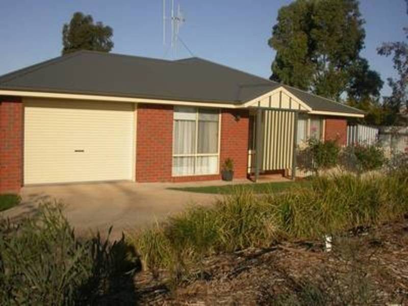 3/12 Wonnon Court, Swan Hill VIC 3585