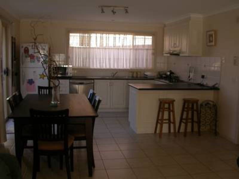 3/12 Wonnon Court, Swan Hill VIC 3585