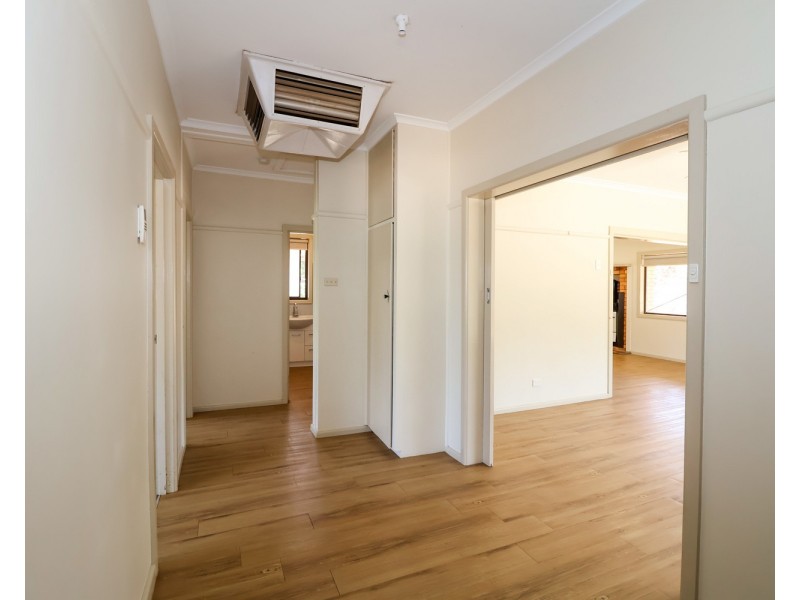 27 Leigh Street, Nyah West VIC 3595