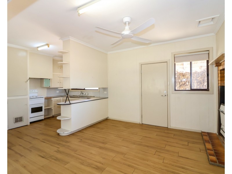 27 Leigh Street, Nyah West VIC 3595