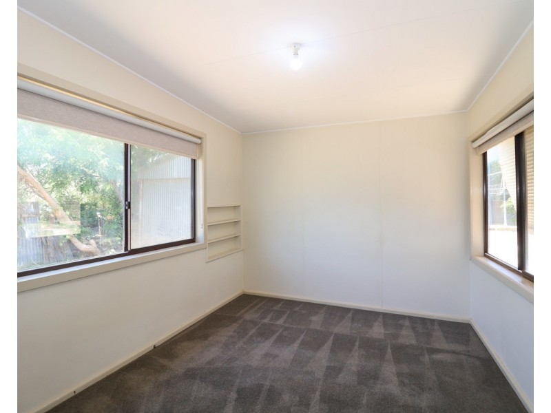 27 Leigh Street, Nyah West VIC 3595