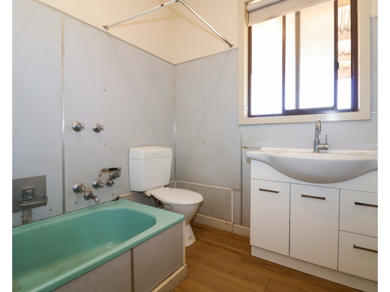 27 Leigh Street, Nyah West VIC 3595