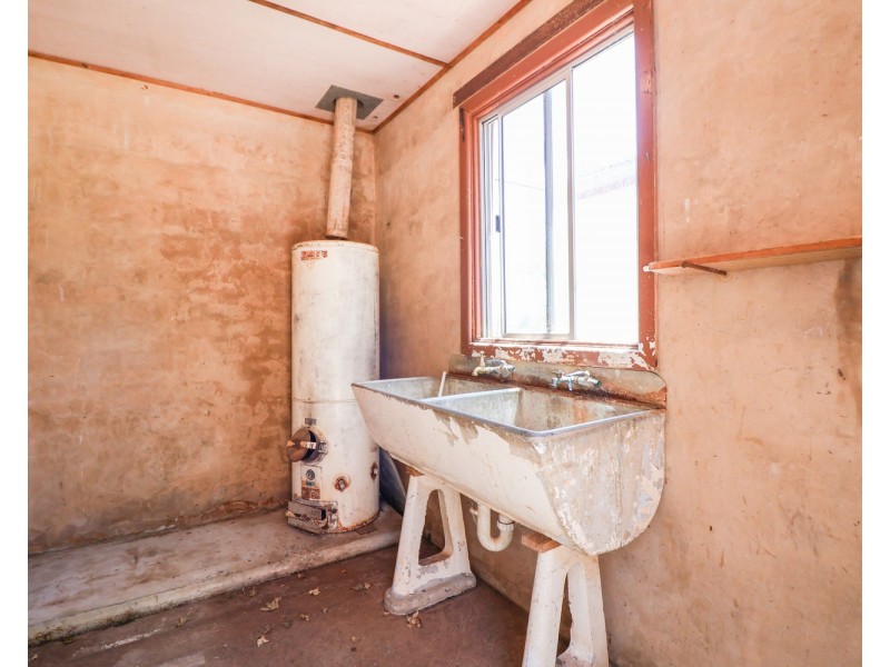 27 Leigh Street, Nyah West VIC 3595