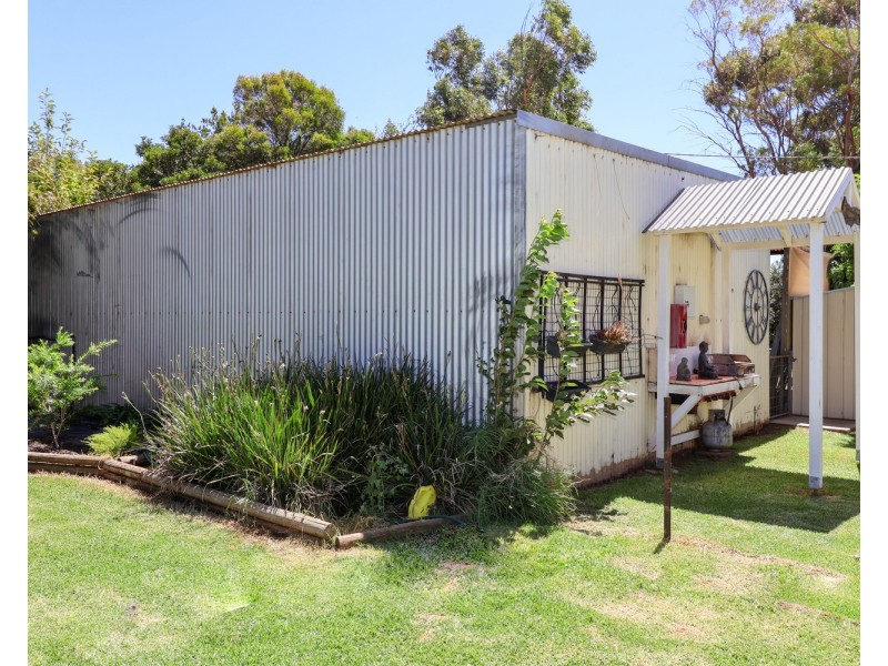 28 Hungerford Lane, Vinifera VIC 3591