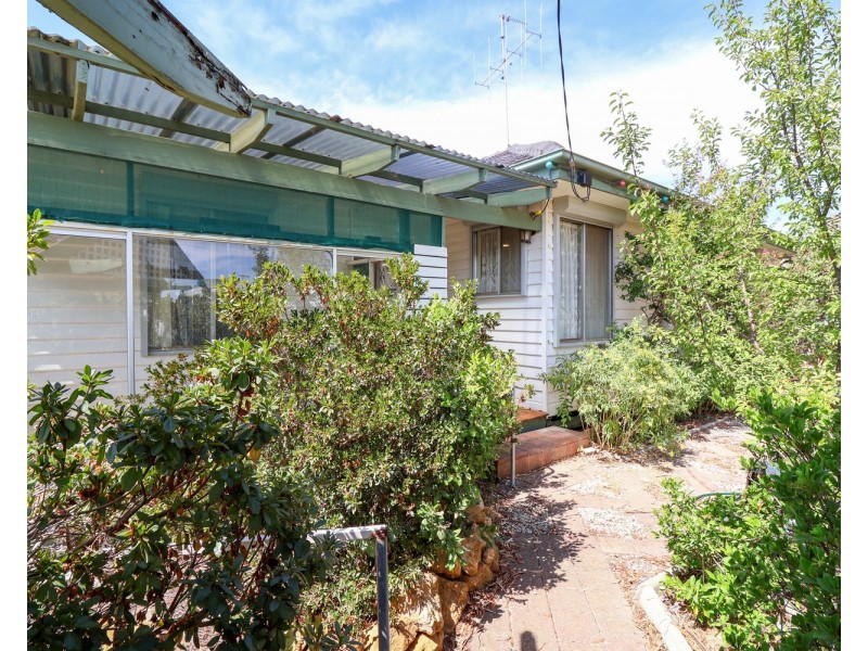 45 Stradbroke Avenue, Swan Hill VIC 3585